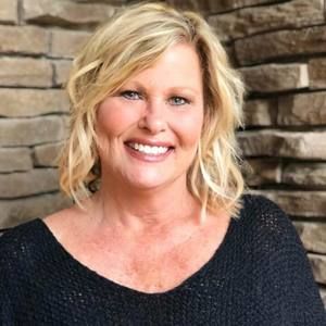 Meet your Posher, Liz